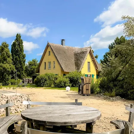 Reetdachhaus Mit Schwimmteich In Krienke - Barrierefrei, Sauna & Kamin Сasa de vacaciones Rankwitz