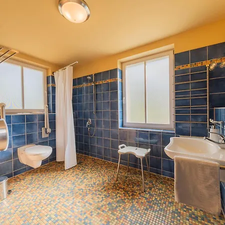 Reetdachhaus Mit Schwimmteich In Krienke - Barrierefrei, Sauna & Kamin Prázdninový dům *