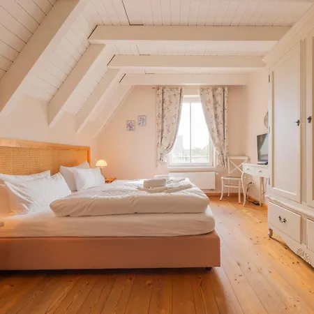 Reetdachhaus Mit Schwimmteich In Krienke - Barrierefrei, Sauna & Kamin Сasa de vacaciones Rankwitz