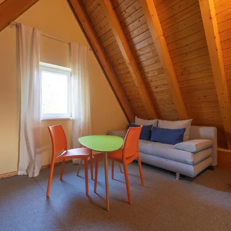 Reetdachhaus Mit Schwimmteich In Krienke Holiday home