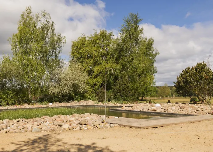 Reetdachhaus Mit Schwimmteich In Krienke Prázdninový dům *