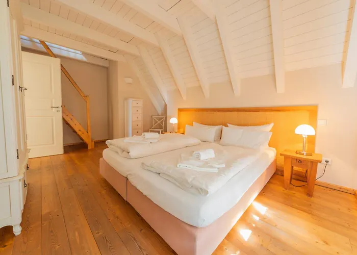 Ferienhaus Reetdachhaus Mit Schwimmteich In Krienke *
